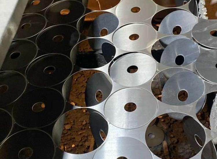 CẮT GIA CÔNG LASER INOX TẤM THEO YÊU CẦU