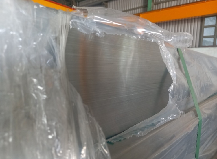 HỘP VUÔNG INOX 304/316 - 200 x 200 x3.0MM