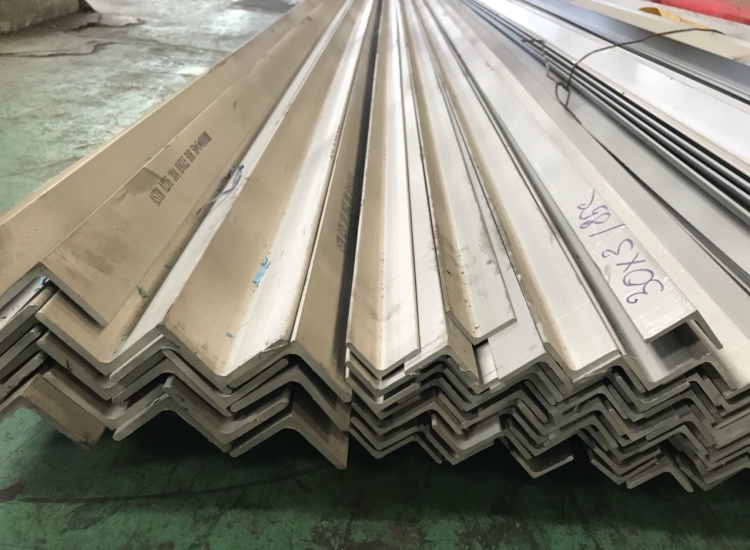 VÊ ĐÚC INOX 316/316L: 20 x 20 x 3.0 x 6 M