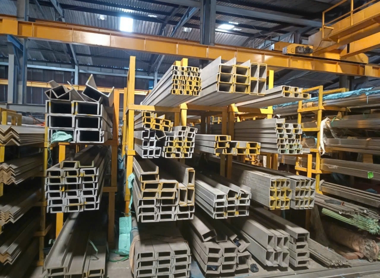 U ĐÚC INOX 304 - 60 x 35 x 5.0 x 6M