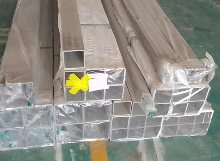 HỘP VUÔNG INOX 304/316 70 x 70 x 6.0MM